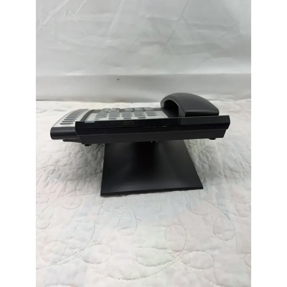 Samsung iDCS 28D Phone Falcon with Stand and iDCS KDBF Speaker Phone Module-Work
